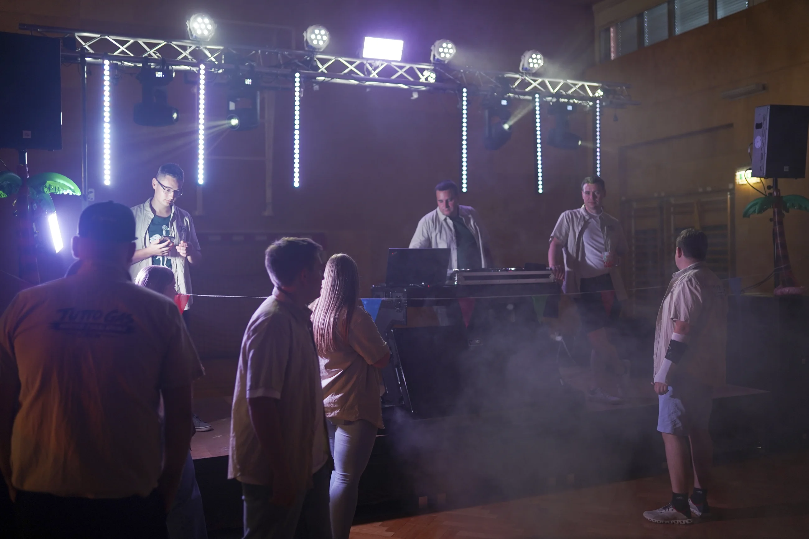 DJ- und Lichtsetup bei Tutto Gas
